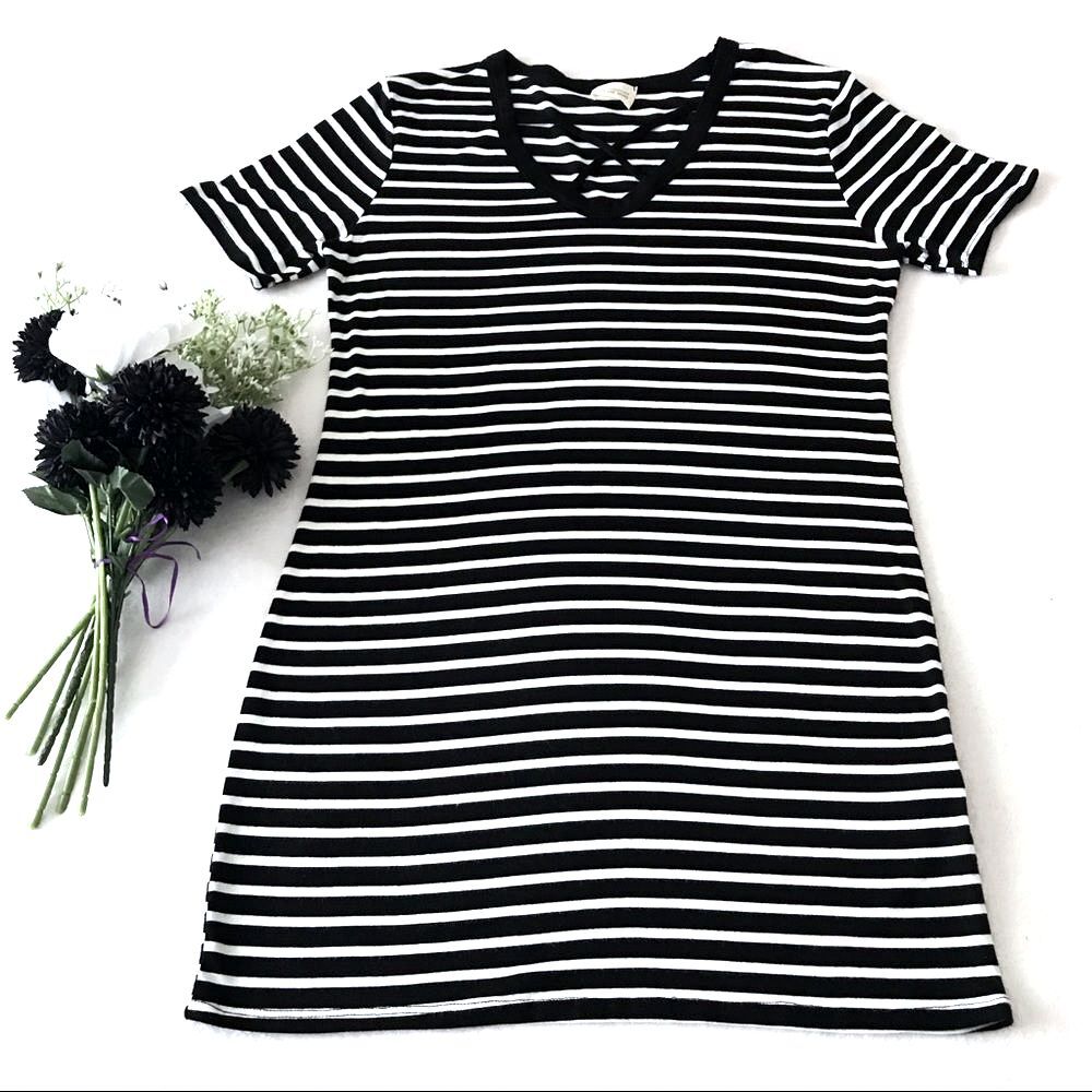 Caution to the Wind Striped Dress Size Medium Black White